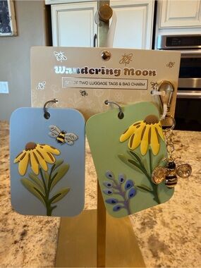 Wandering Moon Floral Luggage Tag Set with Bee Charm - Blue & Green
